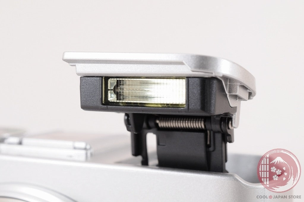 DDU[ 2141 shots MINT+ w/Strap Cable ] Olympus PEN E-P7 white from Japan Cj68