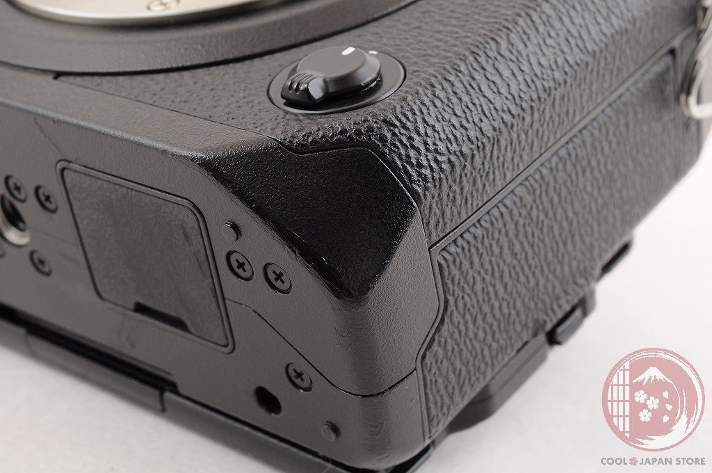[Low shots MINT+ w/Charger Cable]Fujifilm Fuji X-H1 24.3MP Mirrorless Cm18