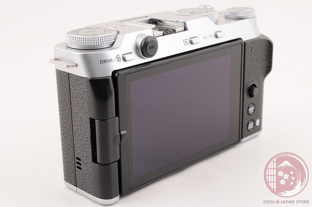 [ 727 shots TOP MINT w/15-45mm in Box] Fujifilm Fuji X-M5 silver XC Cm09