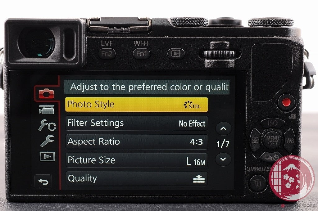 English OK  [ 15852 shots MINT+ w/ Charger Cable ] Panasonic DMC GM5 black Cl51
