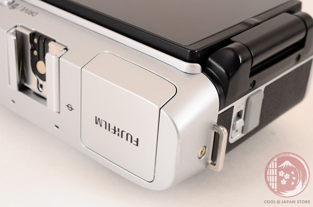 [MINT+ w/ Strap Cable] Fujifilm Fujifilm X-A7 silver from Japan Cg26