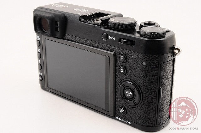 [ 16800 shots MINT w/Charger]Fujifilm Fuji X100T X-100T Black 16.3MP Ck83