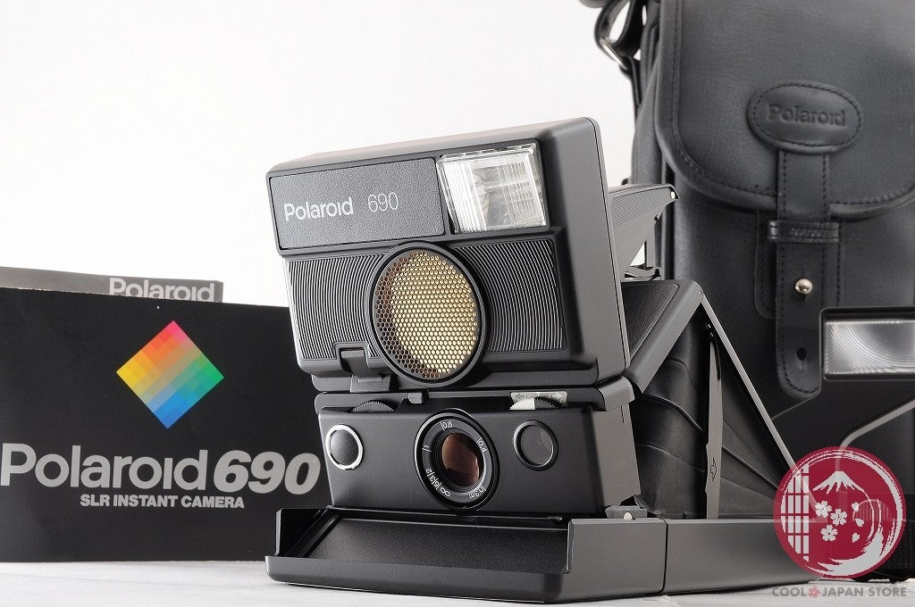 READ[MINT+ w/ Strap Case] Polaroid 690 Point & Shoot Instant Film Camera Cm64