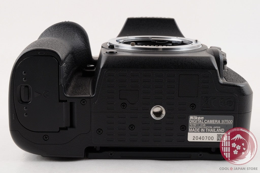 [ 24864 shots MINT+ in Box ] NIKON D7500 20.9MP Digital Camera Japan Cl91