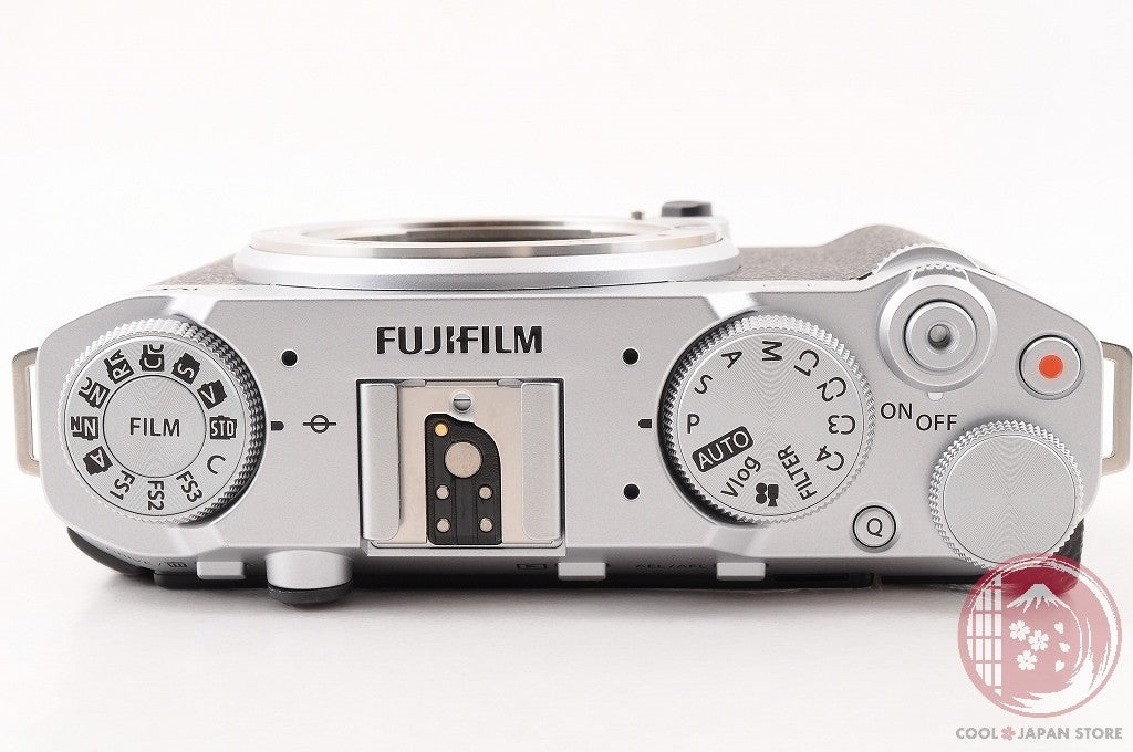 [ Low shots TOP MINT w/ 15-45mm in Box ] Fujifilm Fuji X-M5 silver XC Cm02
