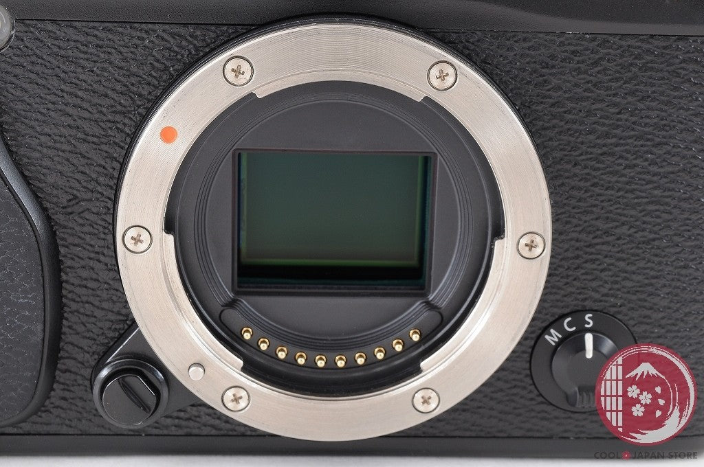 [MINT w/Charger Cable] Fujifilm Fujifilm X-E2 from Japan Ci92