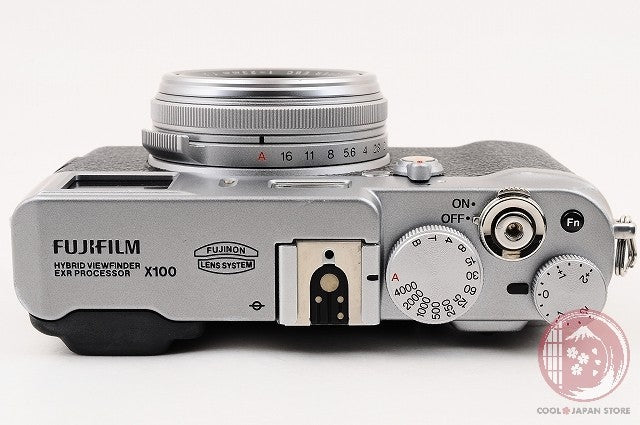 [MINT in Box] FUJI FUJIFILM X100 12.3MP Digital Camera Silver from Japan Ck63