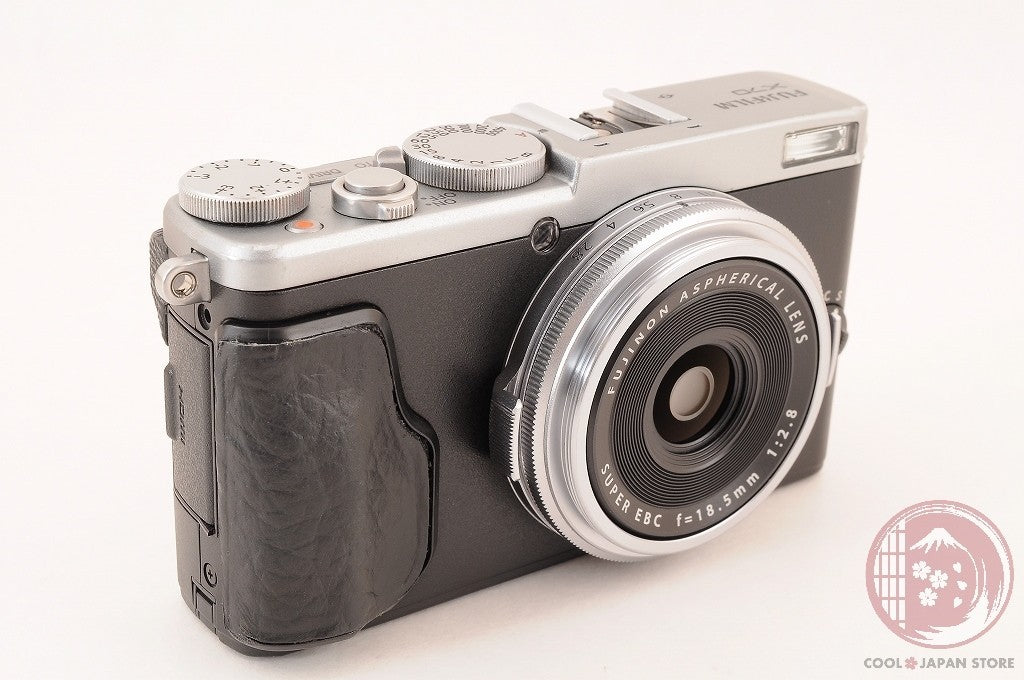 [MINT in Box + Leather Case] Fujifilm Fuji X70 16.3MP  Silver Japan Ci42