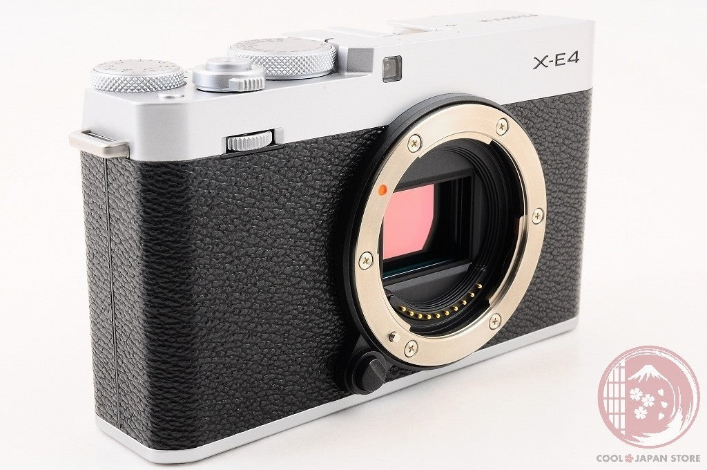 [ 2247 shots TOP MINT in Box ] Fujifilm Fuji X-E4 26.1MP Mirrorless Silver Cl18