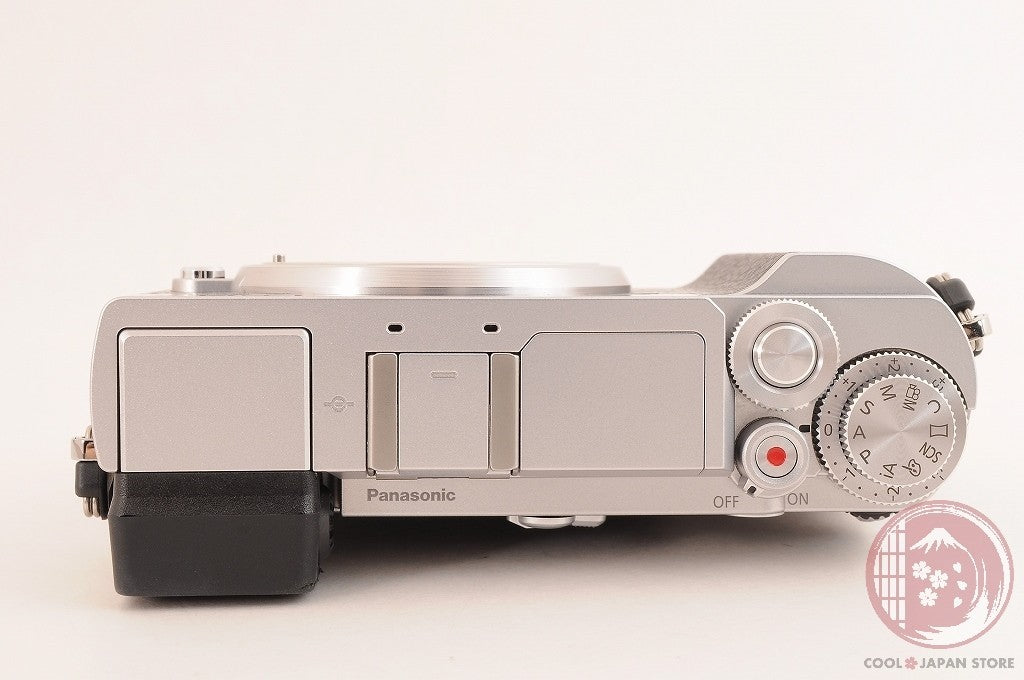 English OK [ 3531 shots MINT in Box ] Panasonic DC GX7MK3 GX9 Japan Ci59