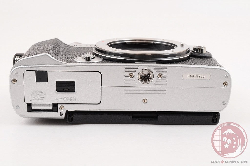 [ 3268 shots TOP MINT in Box ] Olympus PEN E-P7 Silver from Japan Cl62
