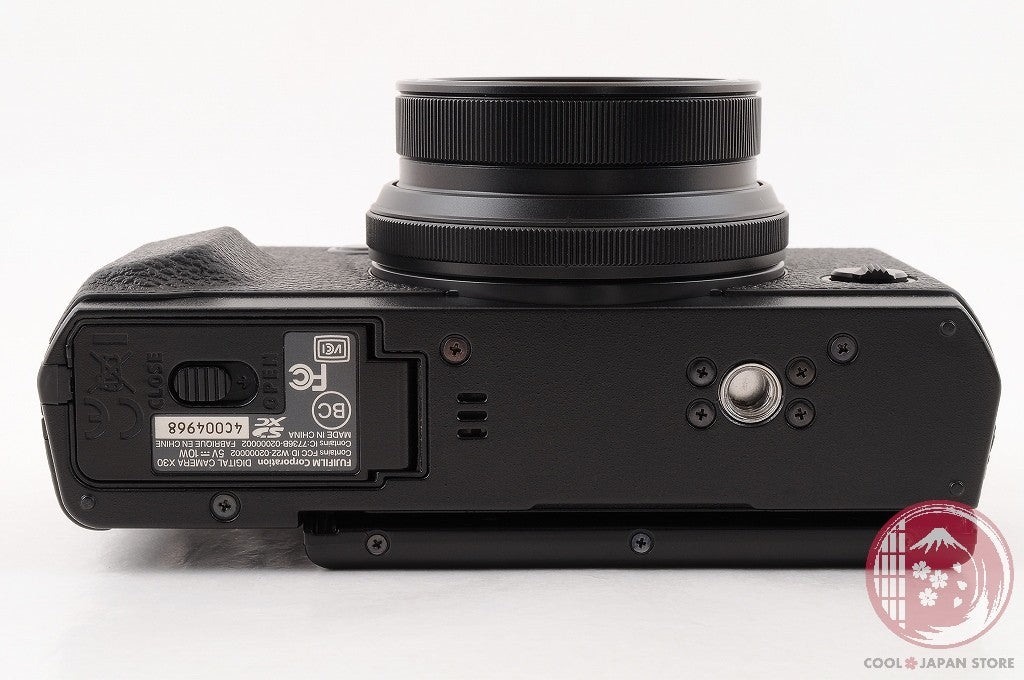 [MINT+ w/ Hood Strap] Fujifilm Fuji X30 Black 12.0MP Digital Camera Cm26