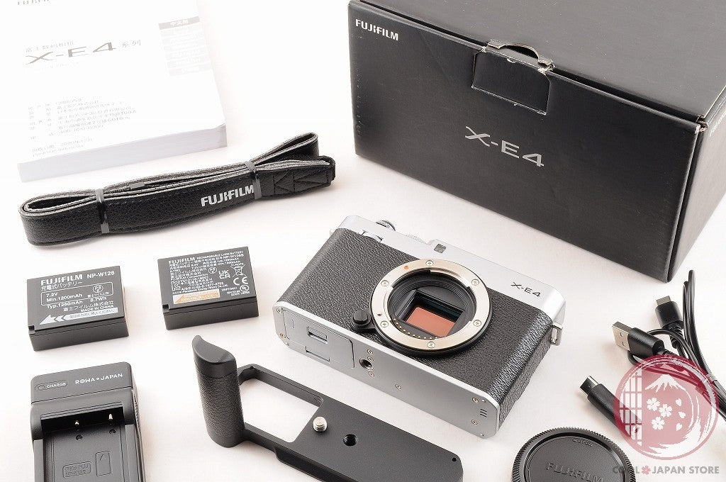 [ 13144 shots MINT+ in Box ] Fujifilm Fuji X-E4 26.1MP Mirrorless Silver Cm08