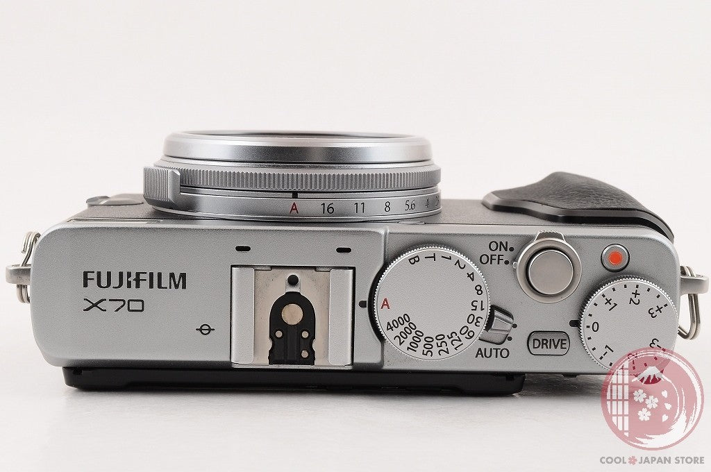 [MINT+ w/ Charger] Fujifilm Fuji X70 16.3MP Compact Digital Camera Silver Cm44