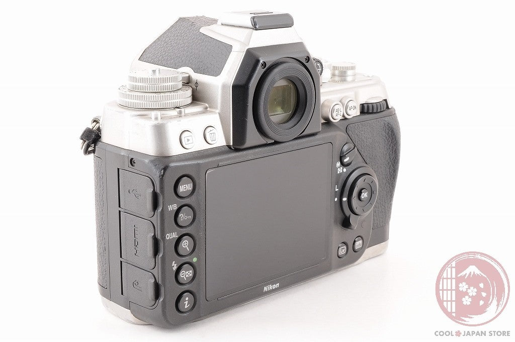 [ 17519 shots MINT in Box ] Nikon Df Silver 16.2 PM DSLR Camera Body JAPAN Ck09