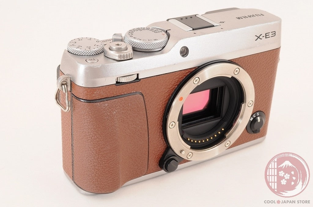 DDU[ Low shots MINT w/ Strap Charger ] Fujifilm Fujifilm X-E3 Brown Japan Ci37