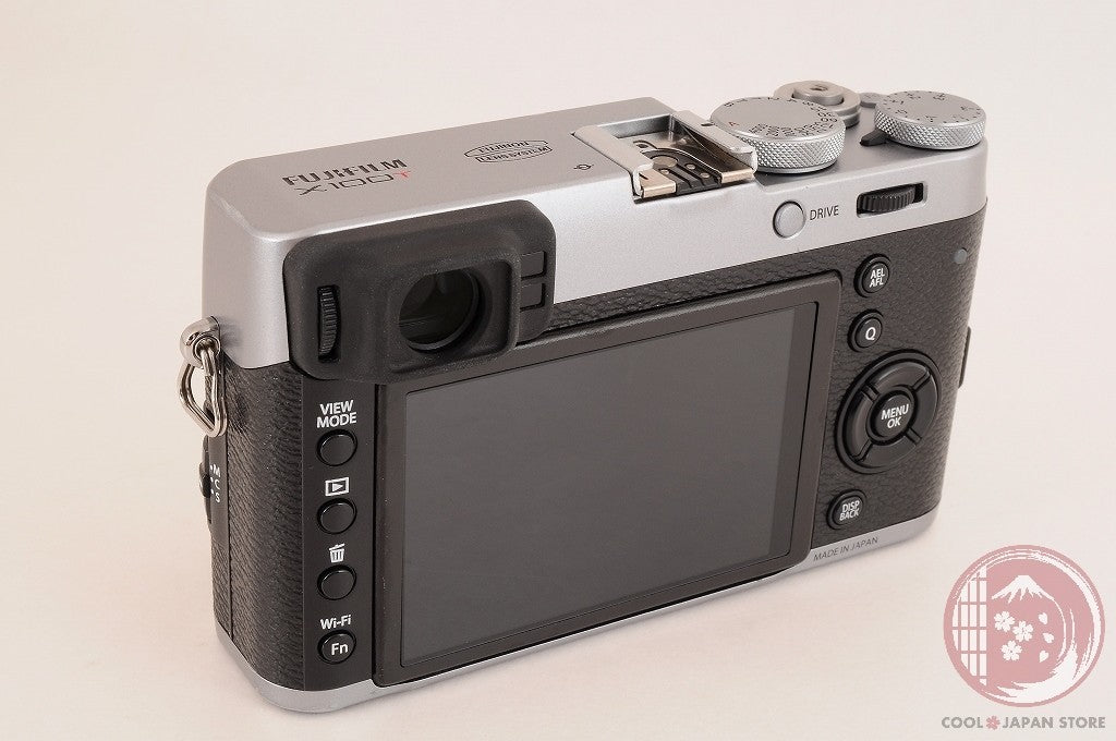 [ 16200 shots MINT in Box] Fujifilm Fuji X100T X-100T Silver 16.3MP Cg85