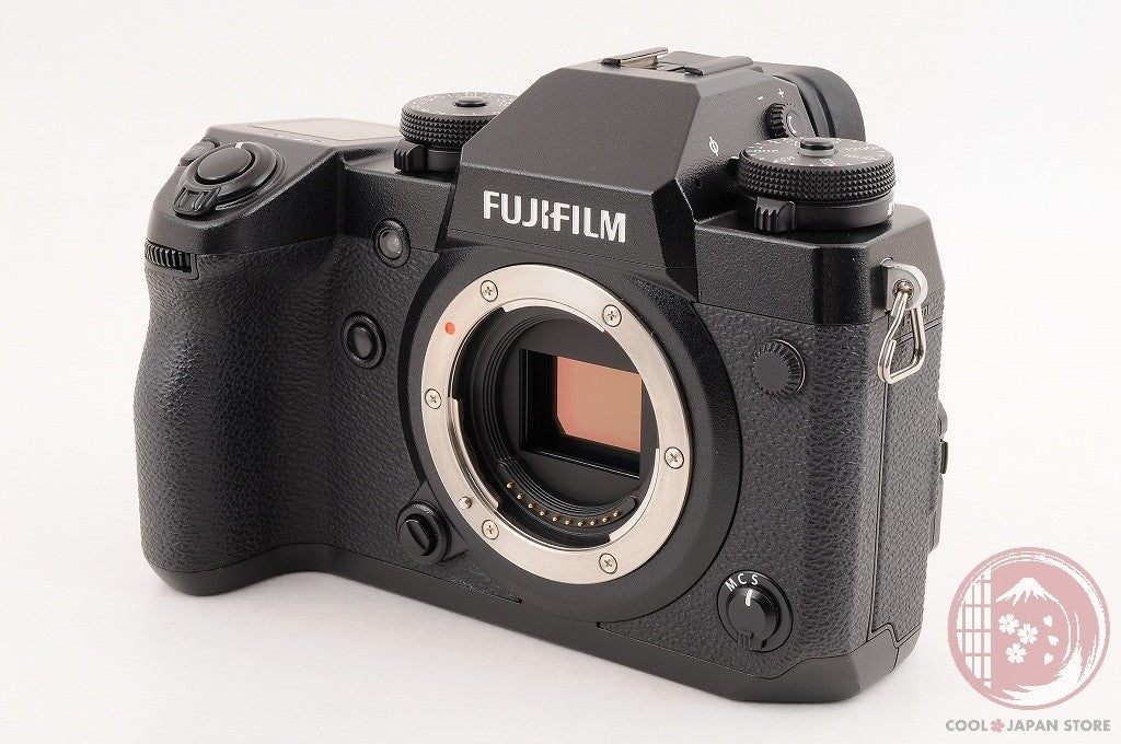 [Low shots MINT+ w/Charger Cable]Fujifilm Fuji X-H1 24.3MP Mirrorless Cm18