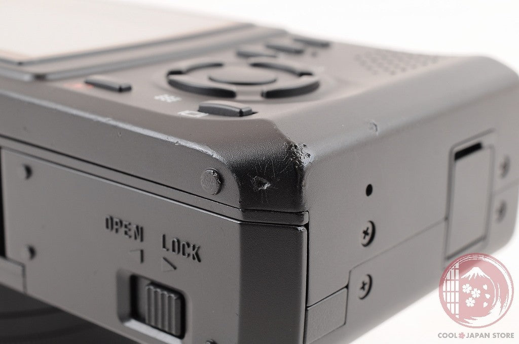 [MINT w/  Finder Hood] Sigma dp1 Merrill from Japan Cl54