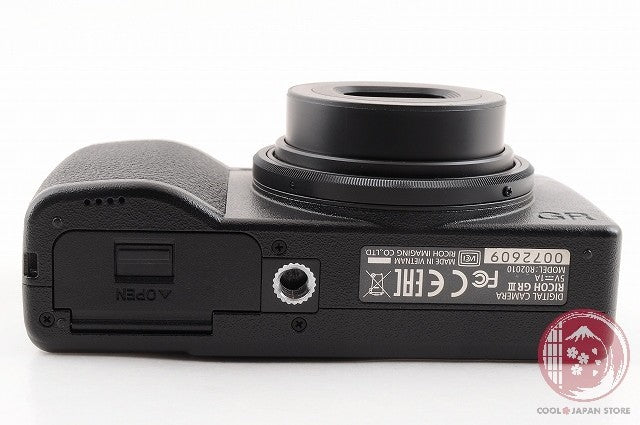 [ 4870 shots MiNT+ w/Strap Charger ] RICOH GR III from Japan Ck33
