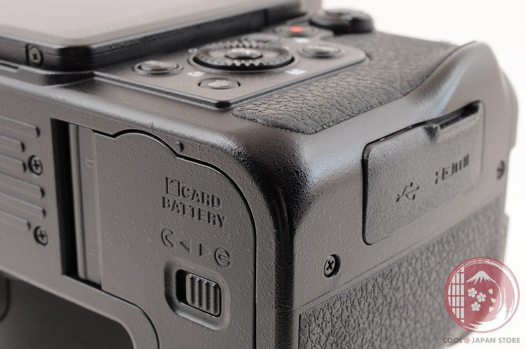 [MINT+ in Box] Nikon Coolpix P950 16.0MP Point & Shoot Camera Black Japan Cm47