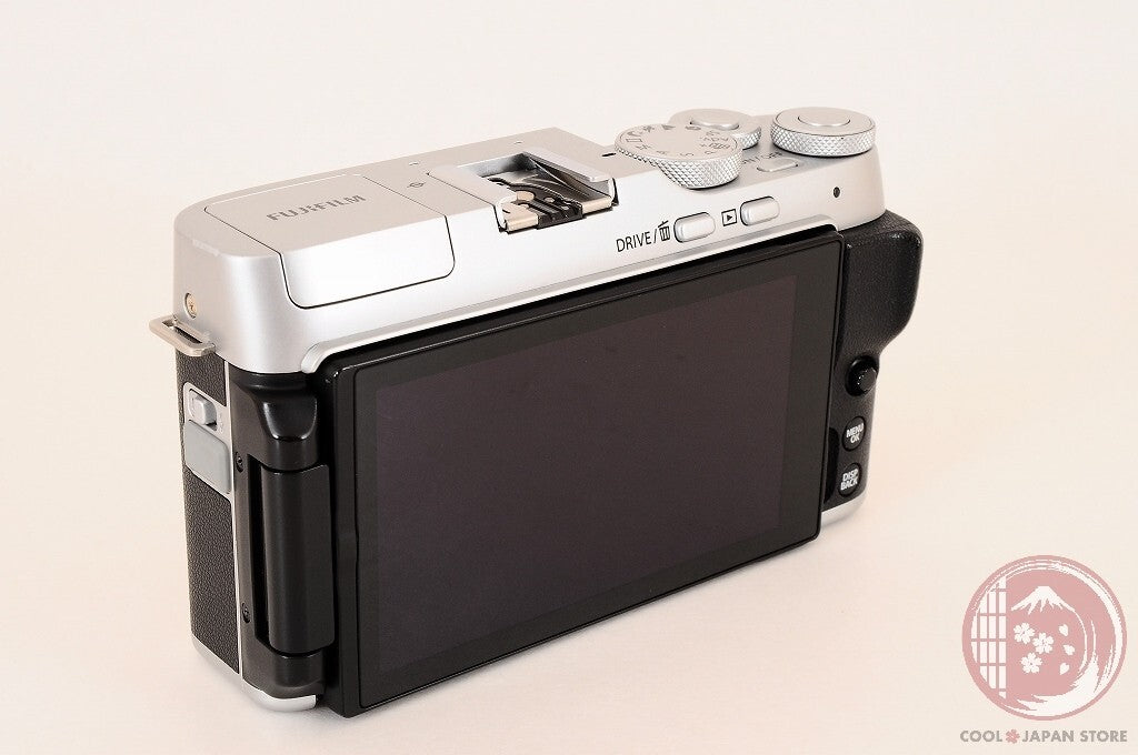 [MINT+ w/ Strap Cable] Fujifilm Fujifilm X-A7 silver from Japan Cg26