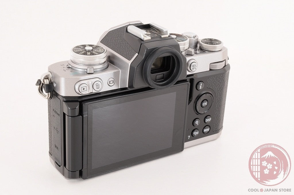 [ 9271 shots TOP MINT in Box ] Nikon Z fc Zfc Silver 20.9MP from Japan Ck05