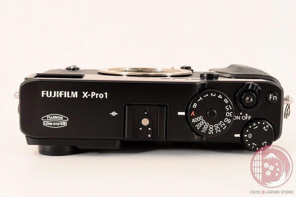 DDU [MINT+ w/ Strap Charger] Fujifilm Fuji X-Pro1 Black 16.3MP Cg09