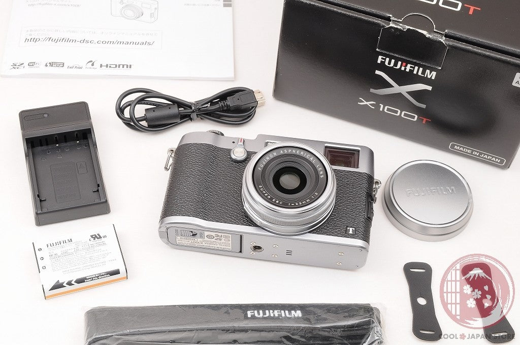 [ 1500 shots MINT+ in Box ] Fujifilm Fuji X100T X-100T Silver 16.3MP Cm04