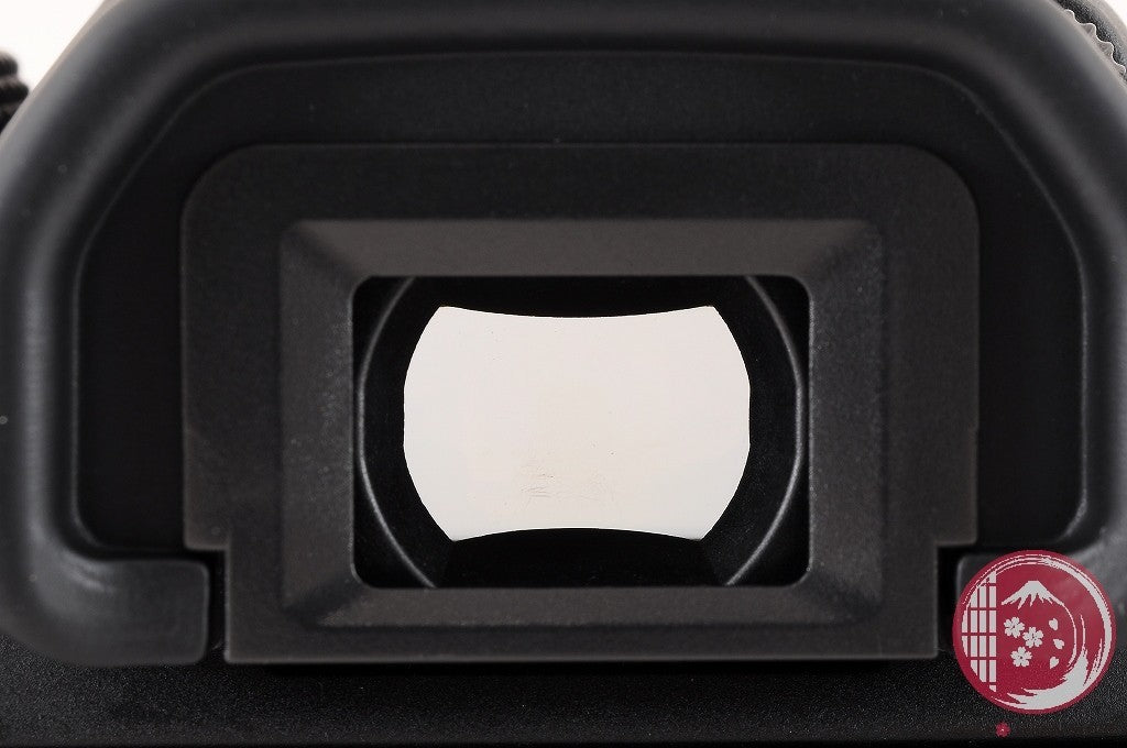 DDU[ 2415 shots EXC5 in Box ] Canon EOS 80D from Japan Cj78