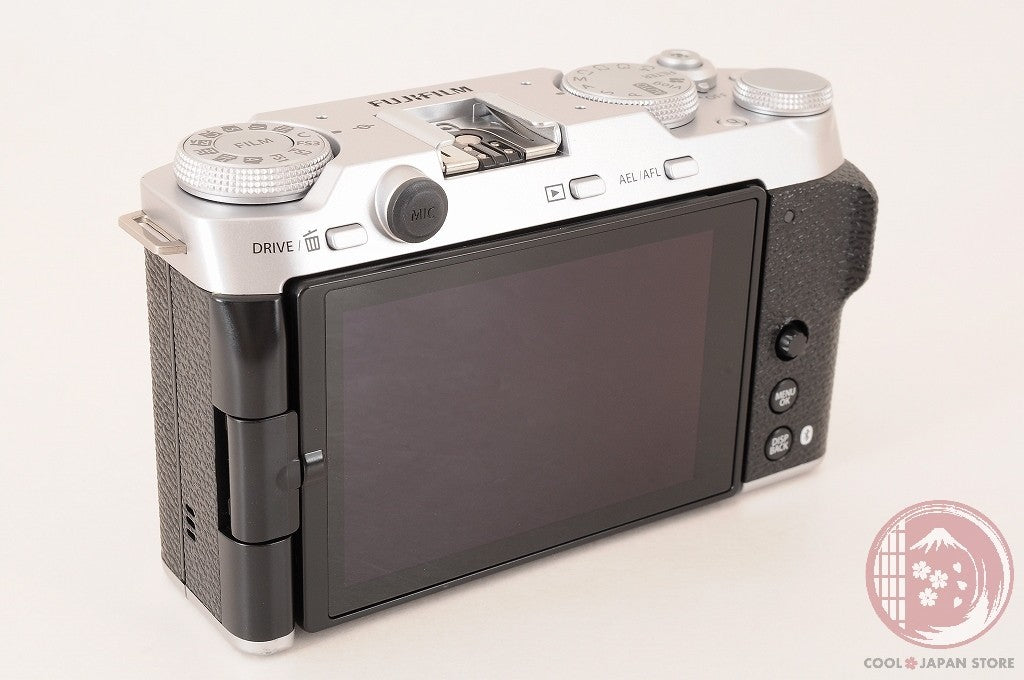 DDU [ 1472 shots TOP MINT in Box ] Fujifilm X-M5 silver from Japan Ci21