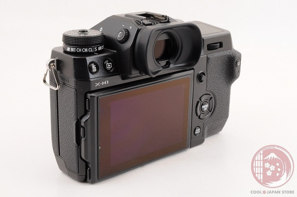 [Low shots MINT+ w/Charger Cable]Fujifilm Fuji X-H1 24.3MP Mirrorless Cm18