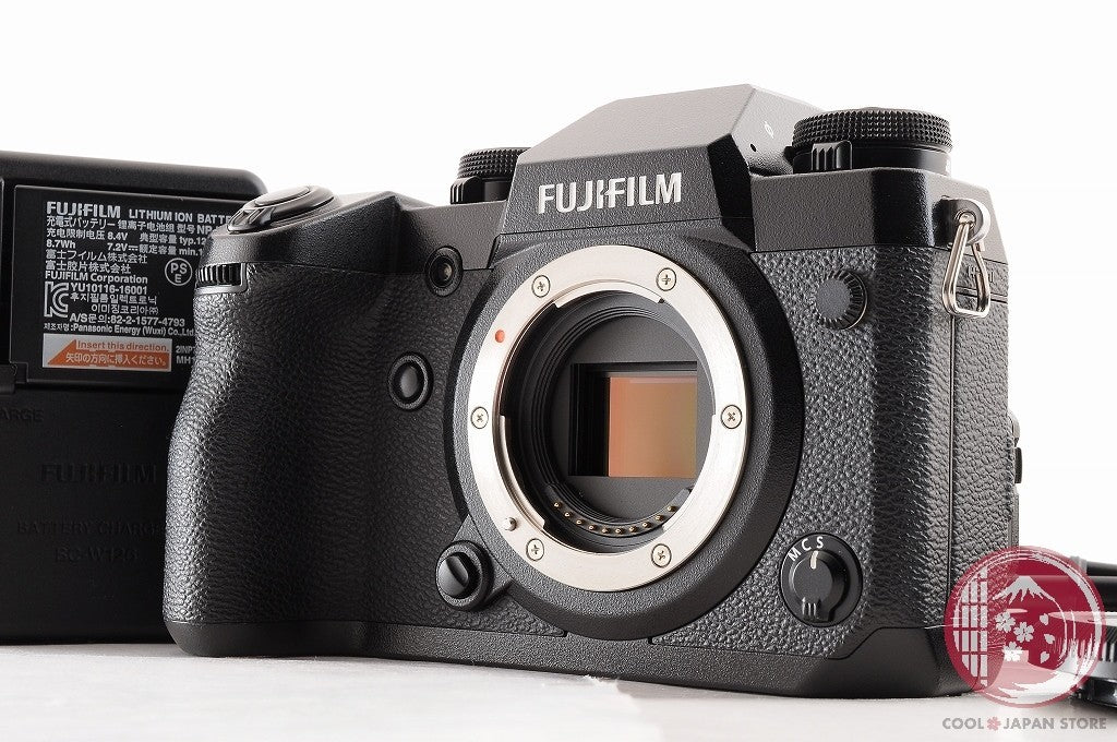 [Low shots MINT+ w/Charger Cable]Fujifilm Fuji X-H1 24.3MP Mirrorless Cm18