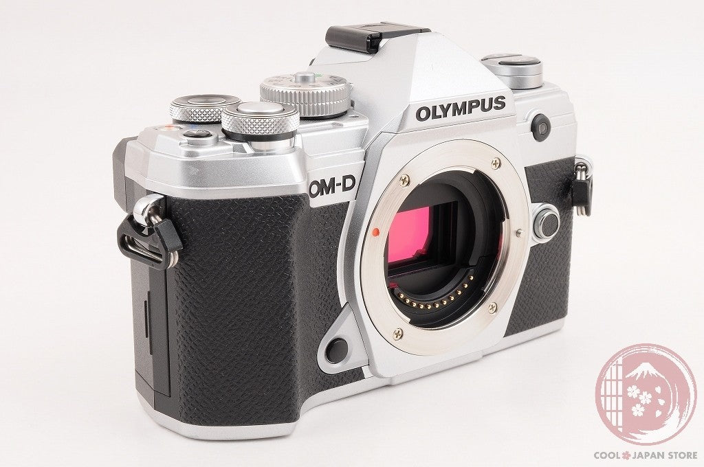 [ 7040 shots MINT+ in Box] Olympus OM-D E-M5 Mark III from Japan Cm01