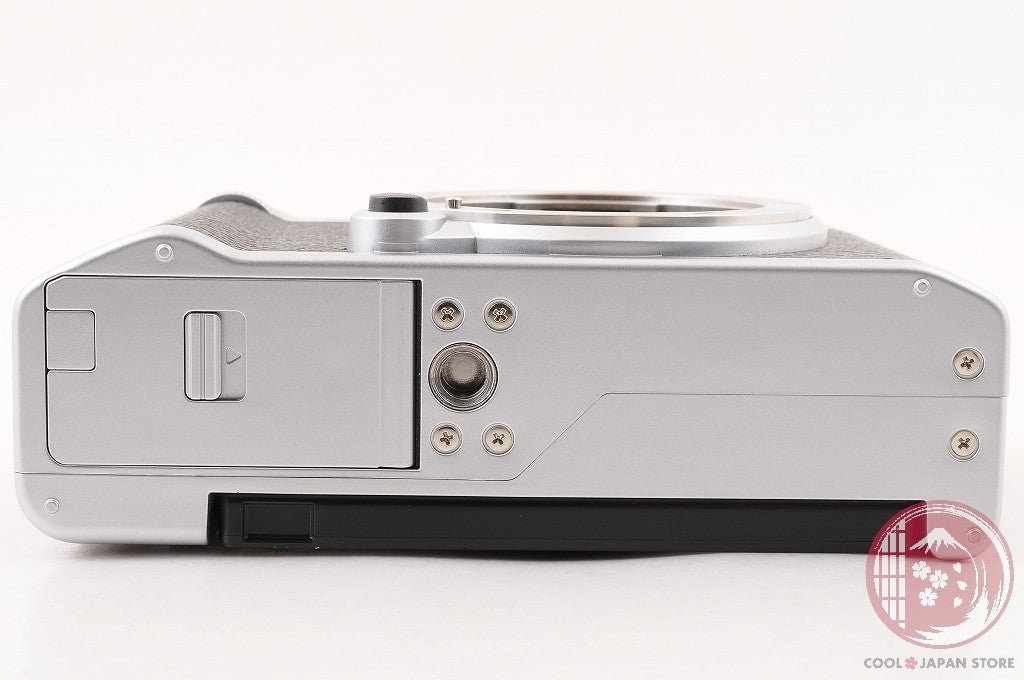 [ Low shots TOP MINT w/ 15-45mm in Box ] Fujifilm Fuji X-M5 silver XC Cm02