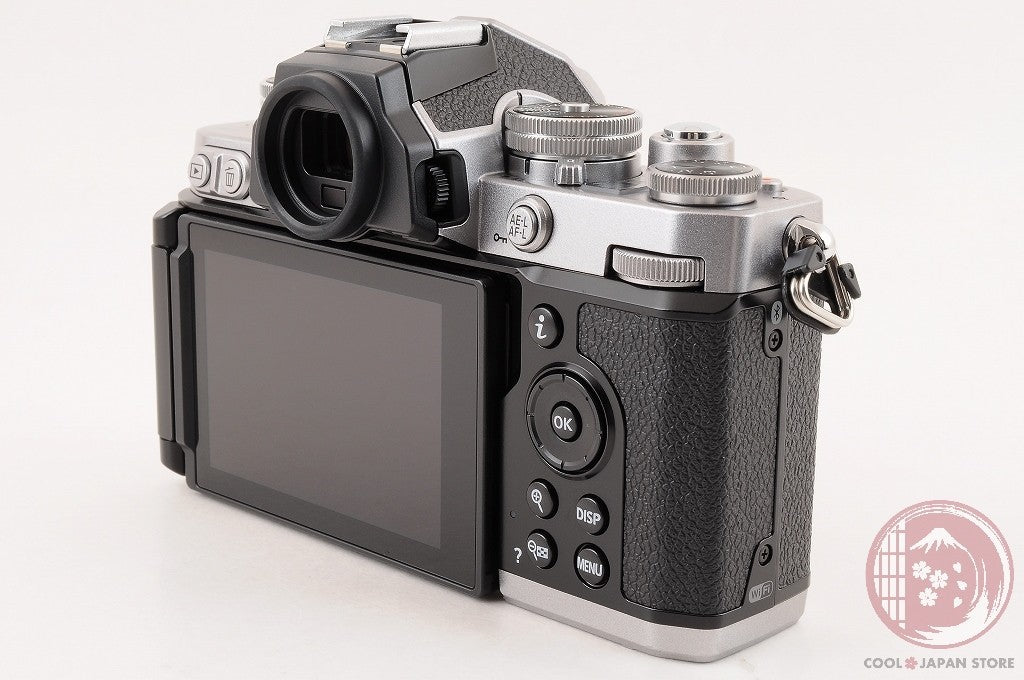 [ 2864 shots MINT+ w/ Strap Charger ] Nikon Z fc Zfc Silver 20.9MP Cm37