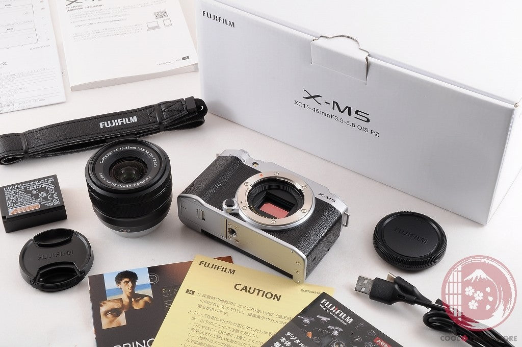 [ 727 shots TOP MINT w/15-45mm in Box] Fujifilm Fuji X-M5 silver XC Cm09