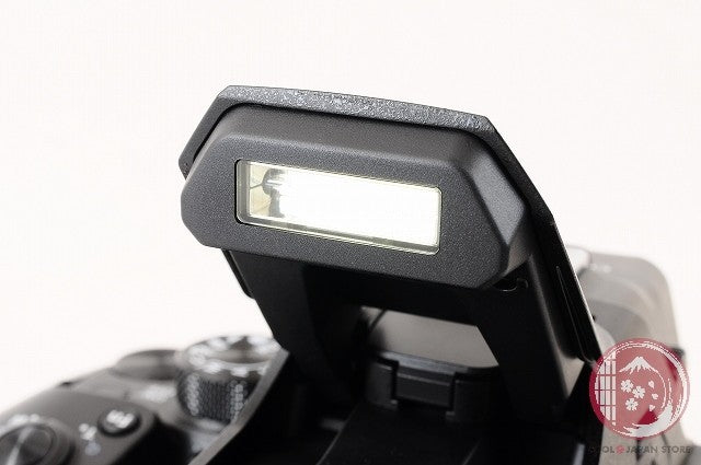[MINT in Box] Nikon Coolpix P950 16.0MP Point & Shoot Camera Black Japan Ck68