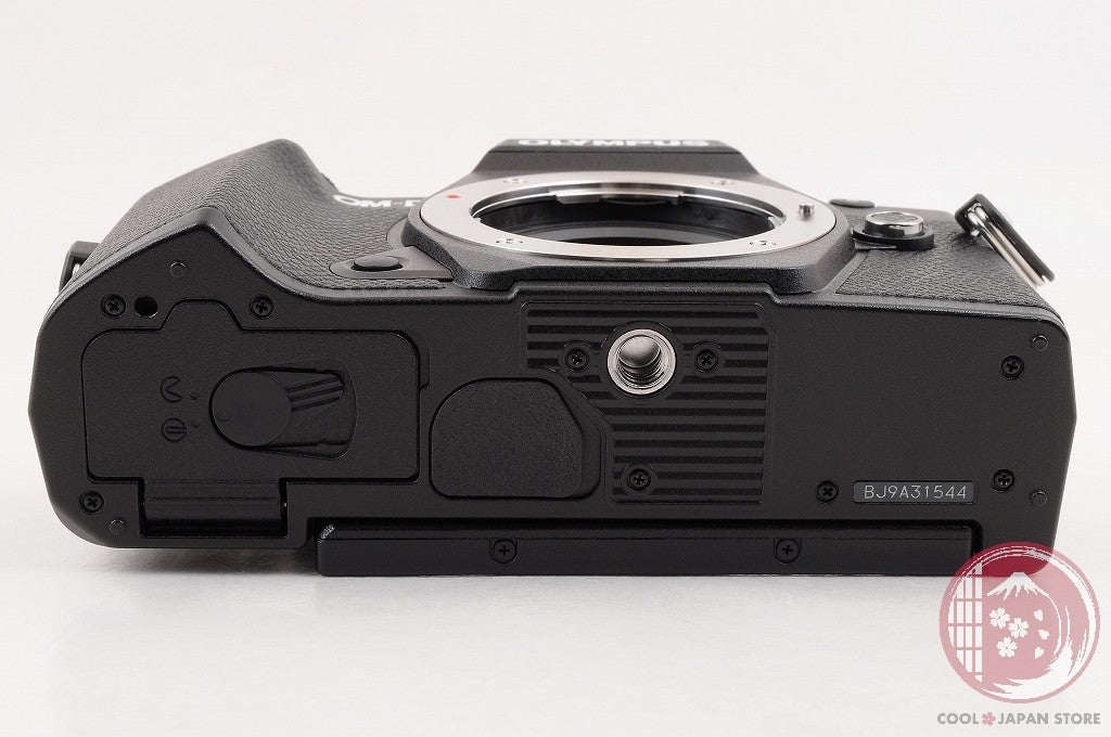 [ 2887 shots MINT+ w/ Flash Strap ] Olympus OM-D E-M5 Mark III 20.4MP Cm65