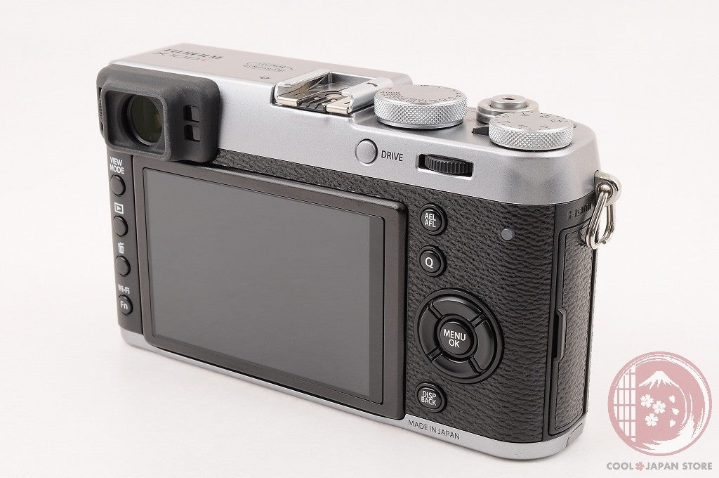 [ 1500 shots MINT+ in Box ] Fujifilm Fuji X100T X-100T Silver 16.3MP Cm04