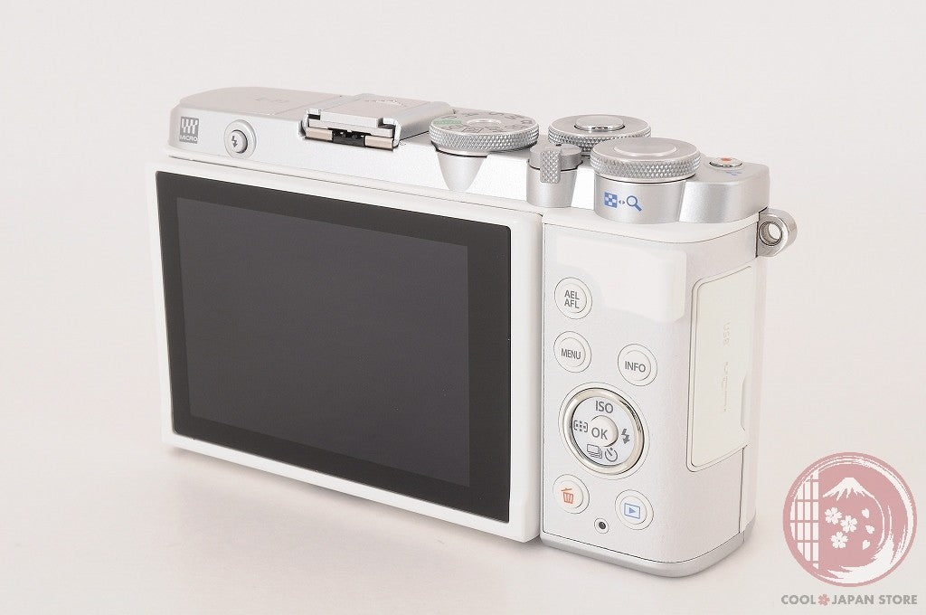 DDU[ 2141 shots MINT+ w/Strap Cable ] Olympus PEN E-P7 white from Japan Cj68