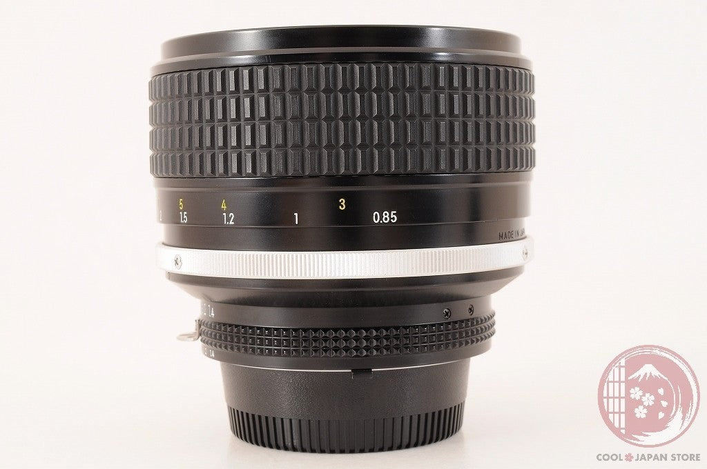 [MINT w/ Caps] Nikon Ai-s 85mm f/1.4 from Japan Ls24