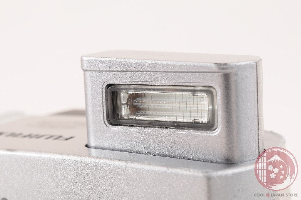 [MINT in Box] Fujifilm Fuji X30 Silver Compact Digital Camra from Japan Ci03