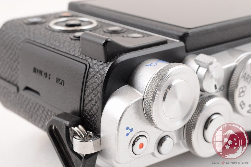 [ 3268 shots TOP MINT in Box ] Olympus PEN E-P7 Silver from Japan Cl62