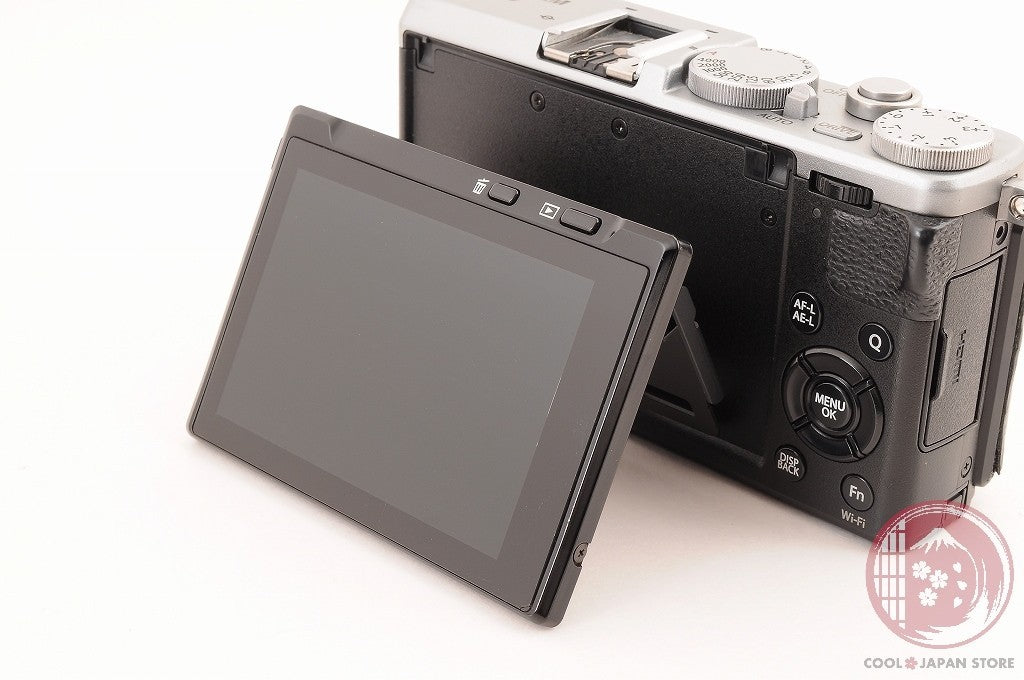 [MINT in Box + Leather Case] Fujifilm Fuji X70 16.3MP  Silver Japan Ci42