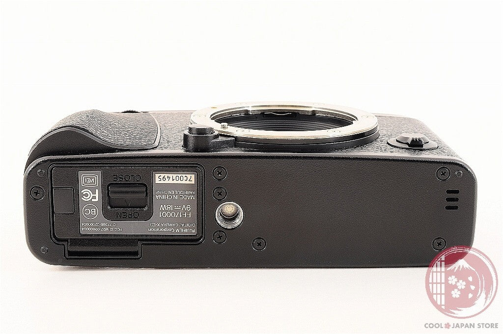 DDU [ 205 shots MINT+ w/Charger Cable ]Fujifilm Fuji X-E3 24.3MP Mirrorless Cf26