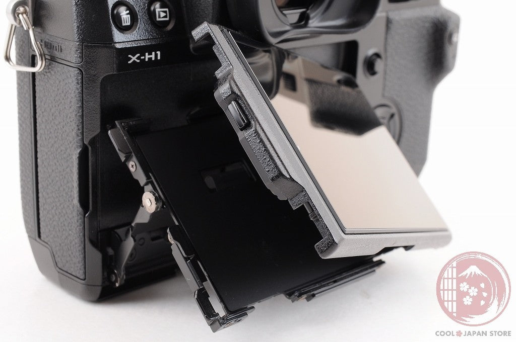 [Low shots MINT+ w/Charger Cable]Fujifilm Fuji X-H1 24.3MP Mirrorless Cm18