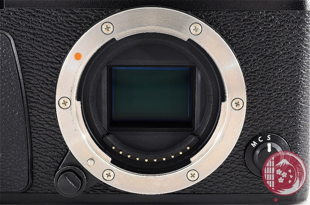 DDU [ 205 shots MINT+ w/Charger Cable ]Fujifilm Fuji X-E3 24.3MP Mirrorless Cf26