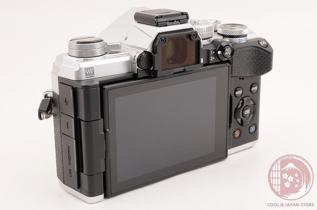 [ 7040 shots MINT+ in Box] Olympus OM-D E-M5 Mark III from Japan Cm01