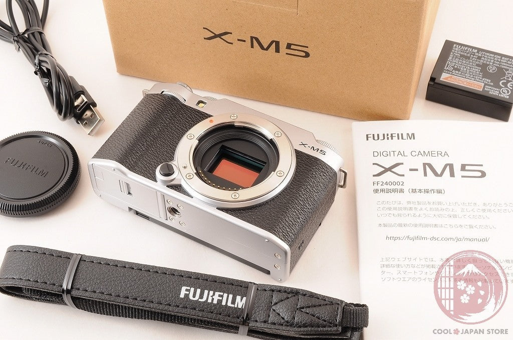 DDU [ 1472 shots TOP MINT in Box ] Fujifilm X-M5 silver from Japan Ci21